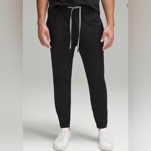 Lululemon Men's Soft Jersey Tapered Pant - Black